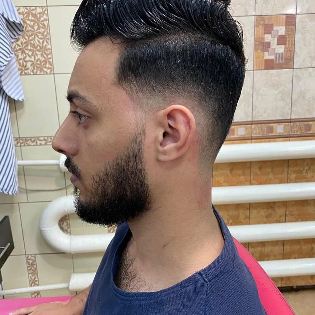 Парикмахерская в контейнере. Барберы города мичуринска. Сити барбер. Сити барбер. Цирюльня красноярск.