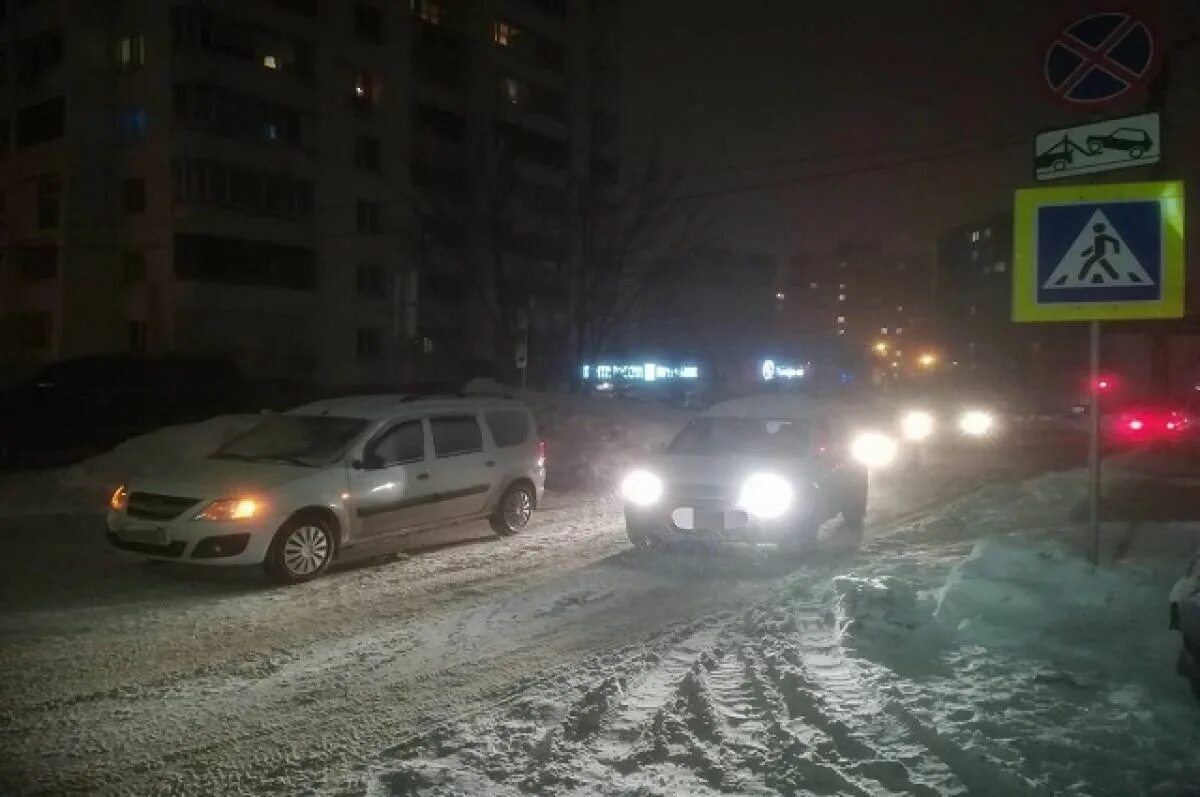 В уфе женщина сбила женщину с ребенком. Водитель ларгус уфа. Дтп toyota vitz и спортейдж уфа на сельскобогородской. Ларгус на эвакуаторе фото. Ларгус оренбург уфа.