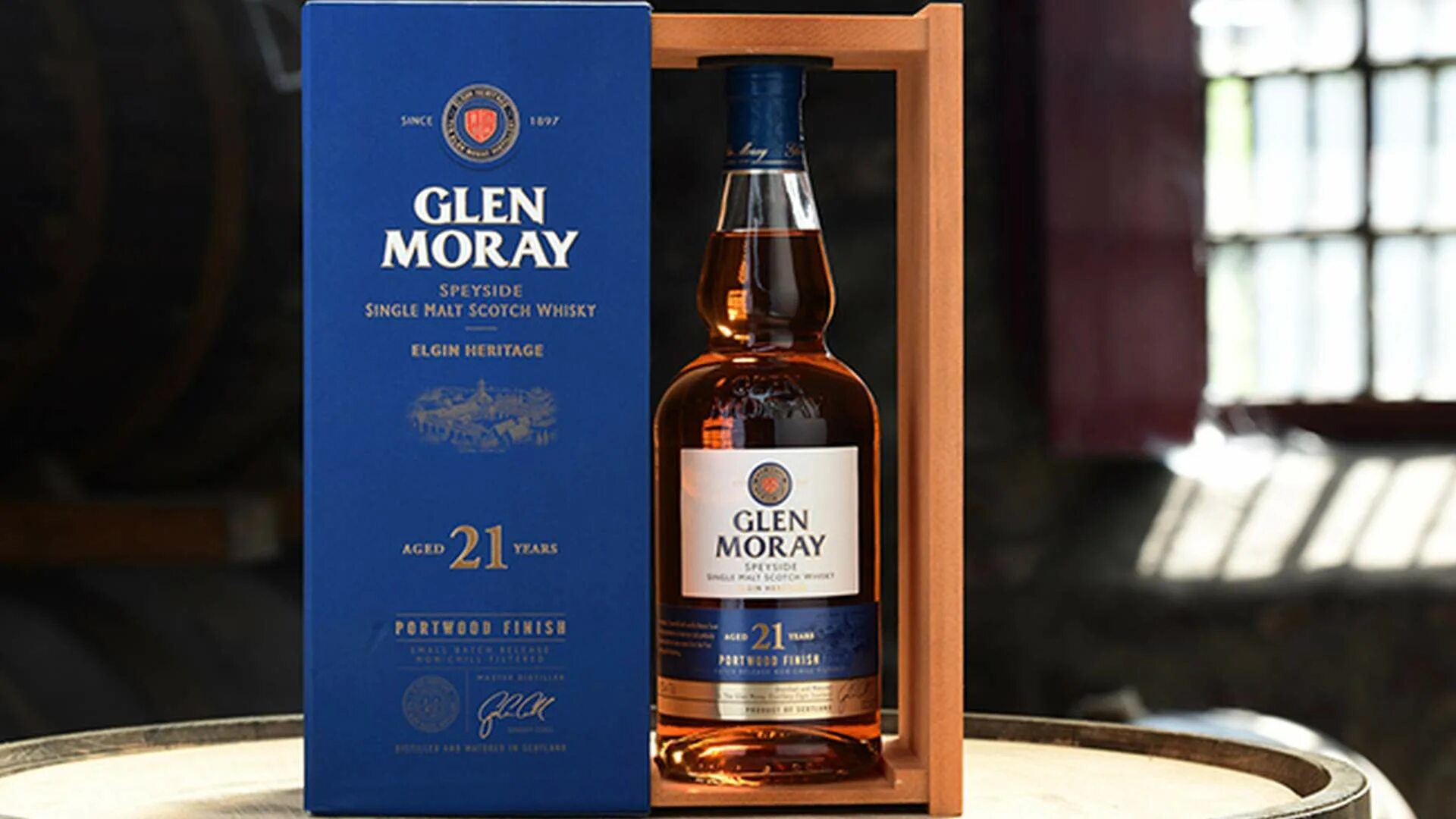Виски special. Macallan 18 triple cask. Виски redbreast. Виски кубао отзывы. Виски в квадратной бутылке.