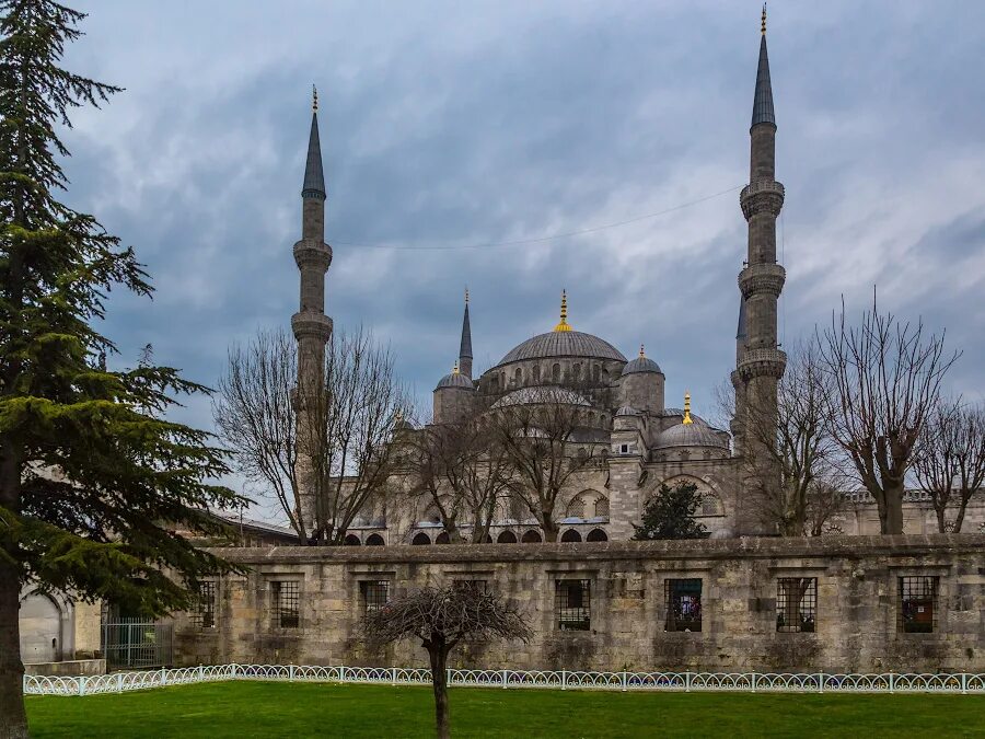 6 минаретов. 1609—1616 гг. Мечеть купол марокко. Голубая мечеть или мечеть султанахмет стамбул турция. Мечеть султана ахмеда.