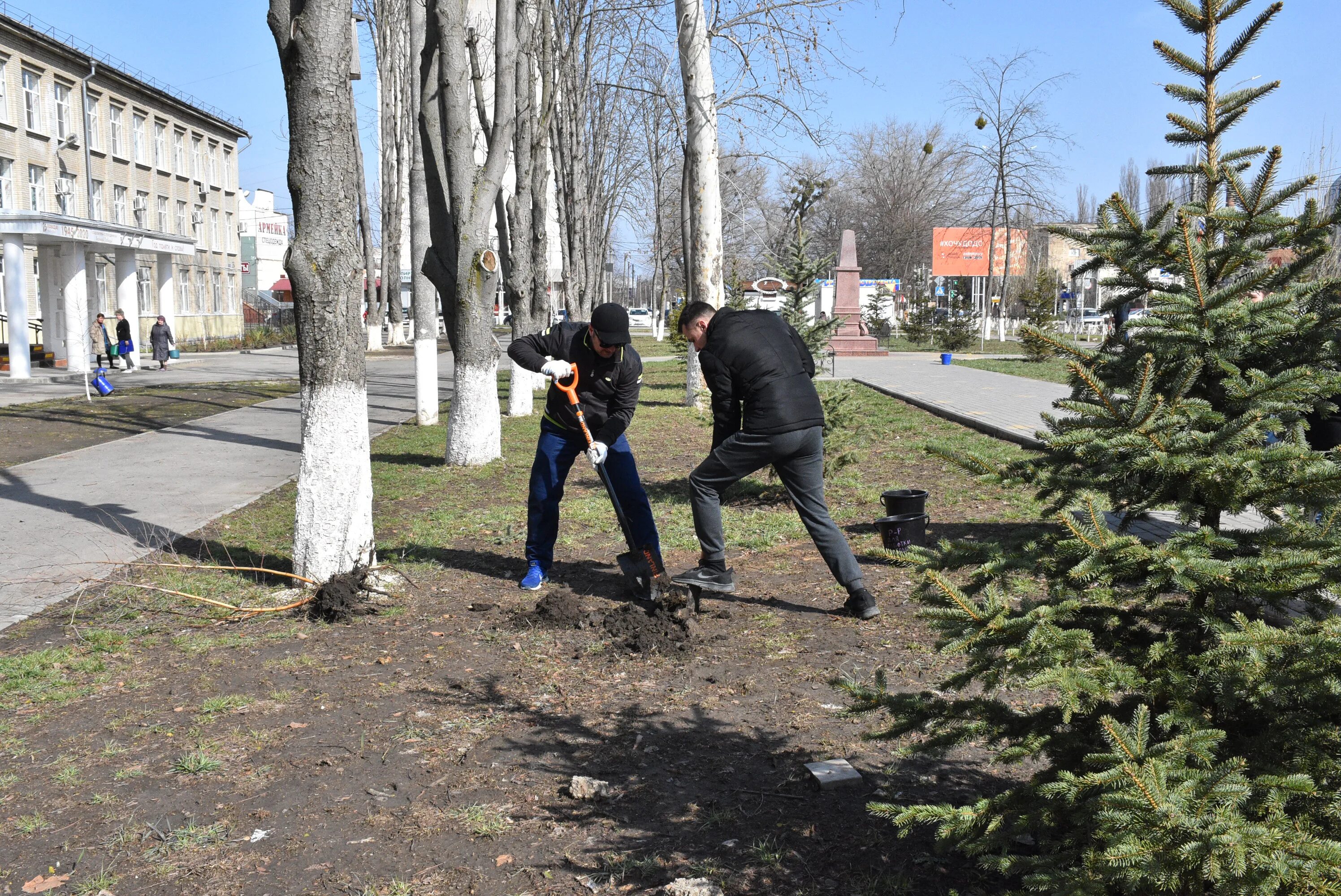 Погода высокое сегодня. Скверы Кропоткин. СОШ 11 Кропоткин. Город Кропоткин 11 школа. Школа 1 Кропоткин.