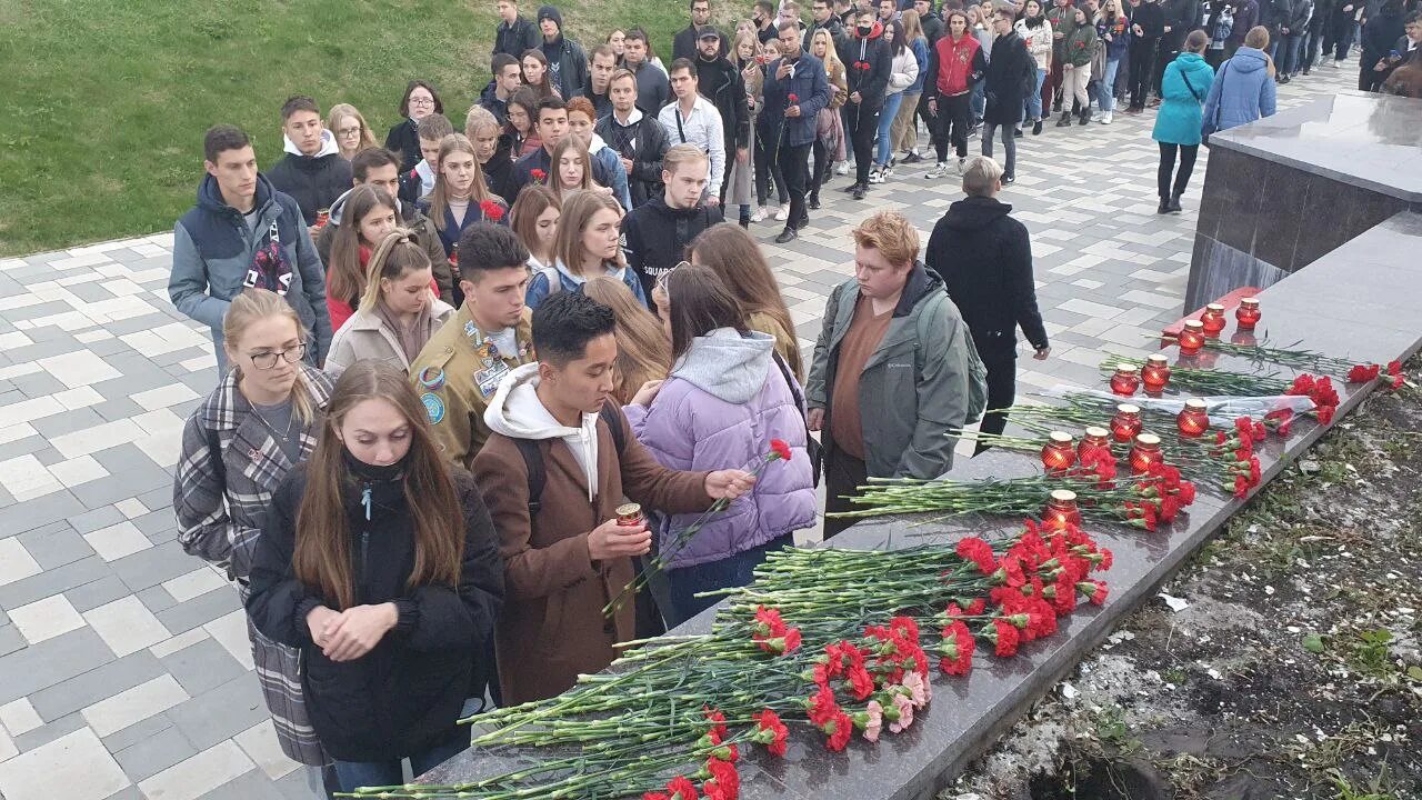 Пермь траур. Пермский государственный университет трагедия. 20 Сентября Пермь мемориал. Трагедия в Перми в университете.