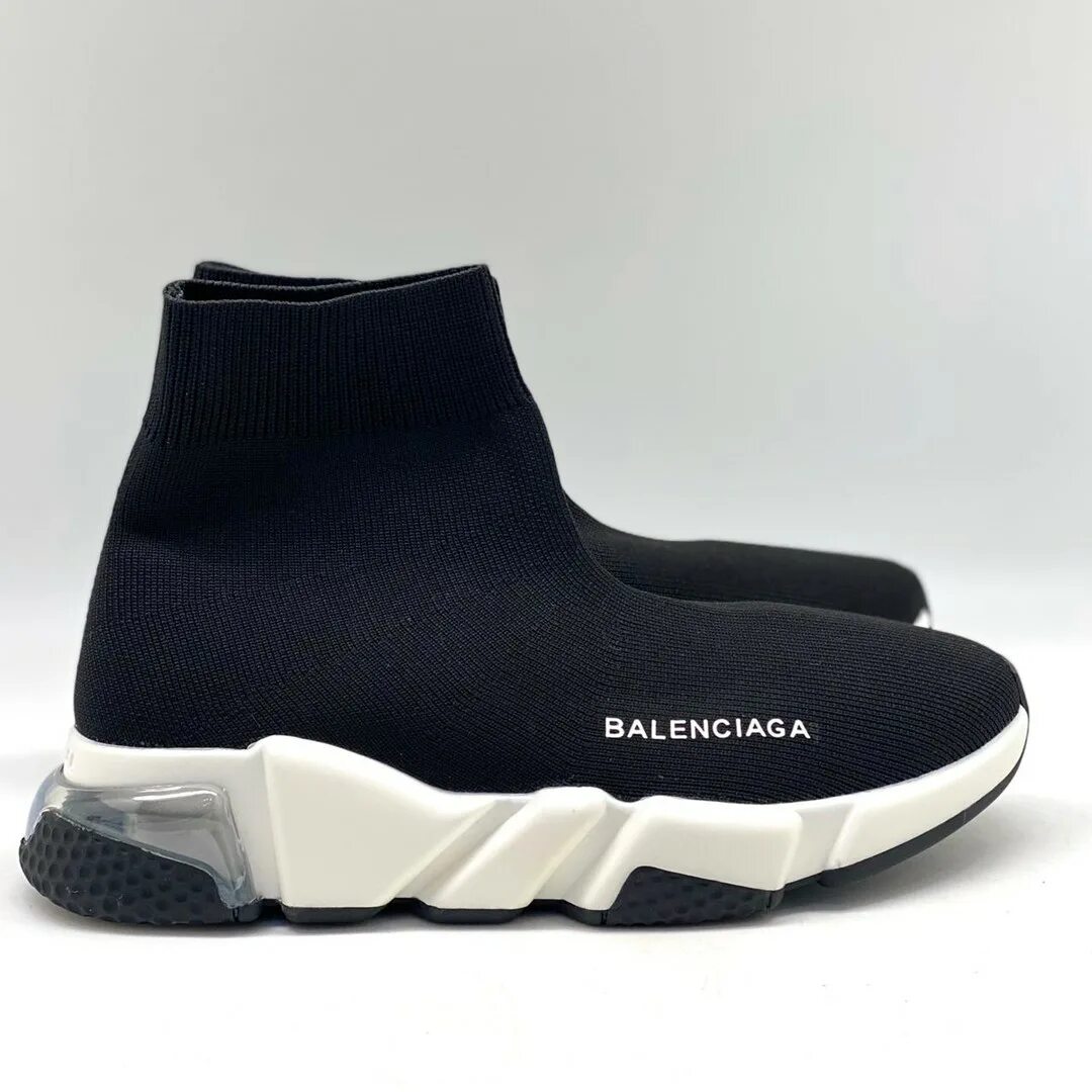 Спид трейнер. Кроссовки Balenciaga Speed Trainer. Баленсиага кроссовки 2020. Кроссовки Баленсиага женские 2022. Черные кроссовки 2020 Баленсиага.