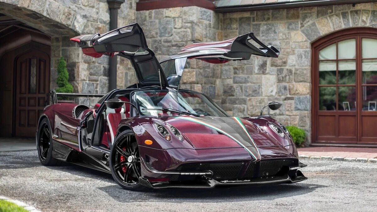 Паганини дорога. Пагани Уайра. Pagani Huayra BC. Машина Pagani Huayra. Пагани зонда Хуайра.