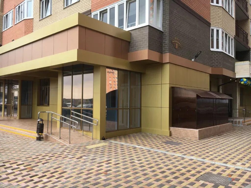 Улица героя бочарникова в краснодаре. Квартира под коммерцию. Торговые помещения краснодар. Октябрьская/ленина, 68/35 краснодар, аренда. Коммерческое помещение краснодар.