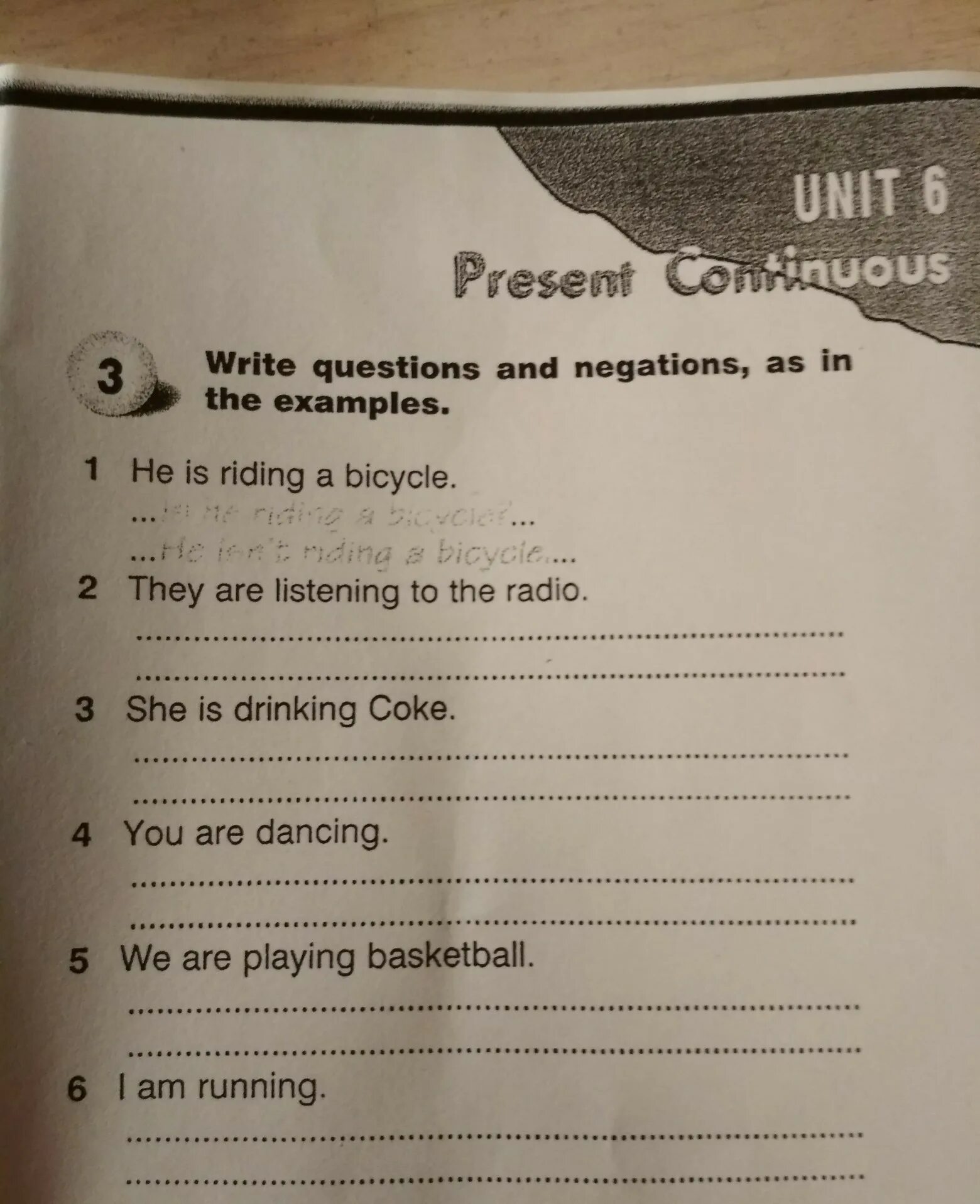 Write the short forms. Write questions as in the example. Write the short forms as in the example 3 класс. Complete as in the example 5 класс ответы. Задание по английскому write questions and answers as in the example.