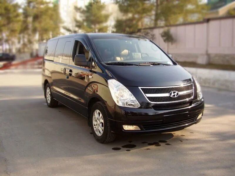 Куплю хундай гранд старекс. Hyundai Starex h1. Hyundai Grand Starex 1. Hyundai Grand Starex н1. Минивэн Хендай Старекс.