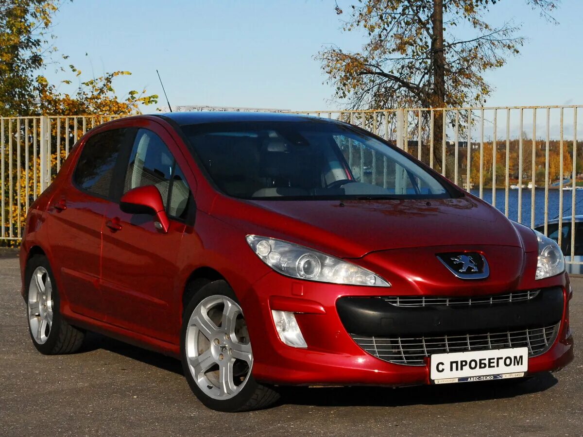 Пежо 308 2011 красный. Peugeot 308 308. Пежо 308 2008 красный. Peugeot 308 1.6. Куфар купить пежо