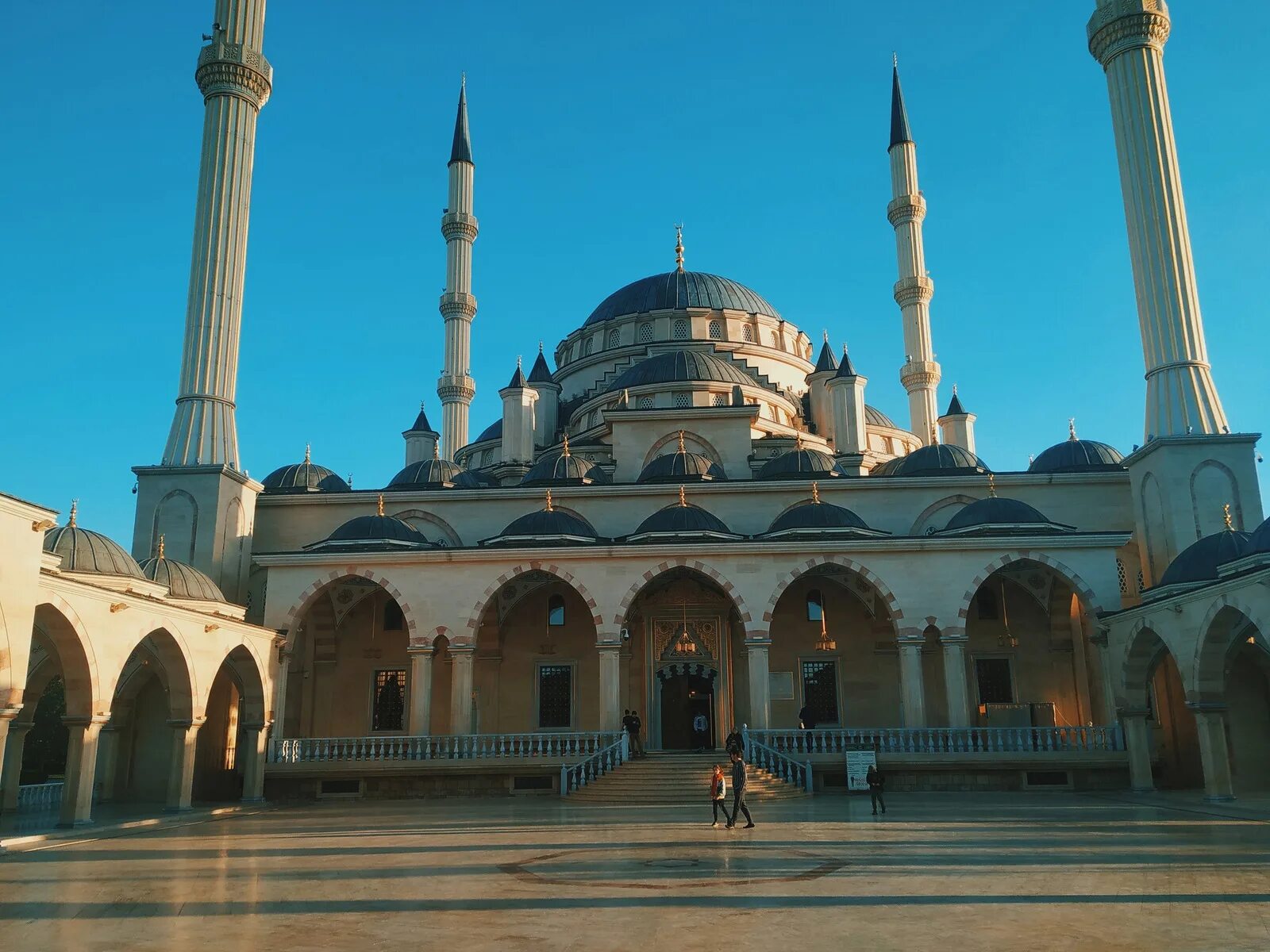 5 республик кавказа. Даргавс. Республики северного кавказа на карте. Вовнушки северная осетия. Бадукские озера домбай.