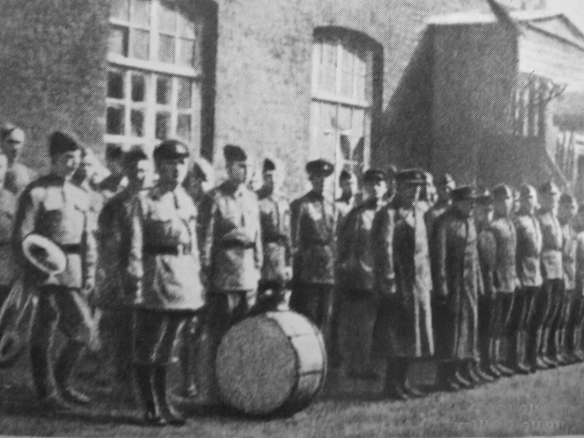 Курсант артиллерийского училища. Подольск курсанты 1941год. подольские курсанты в битве за москву. подвиг подольских курсантов 1941. курсанты подольских военных училищ подвиг.