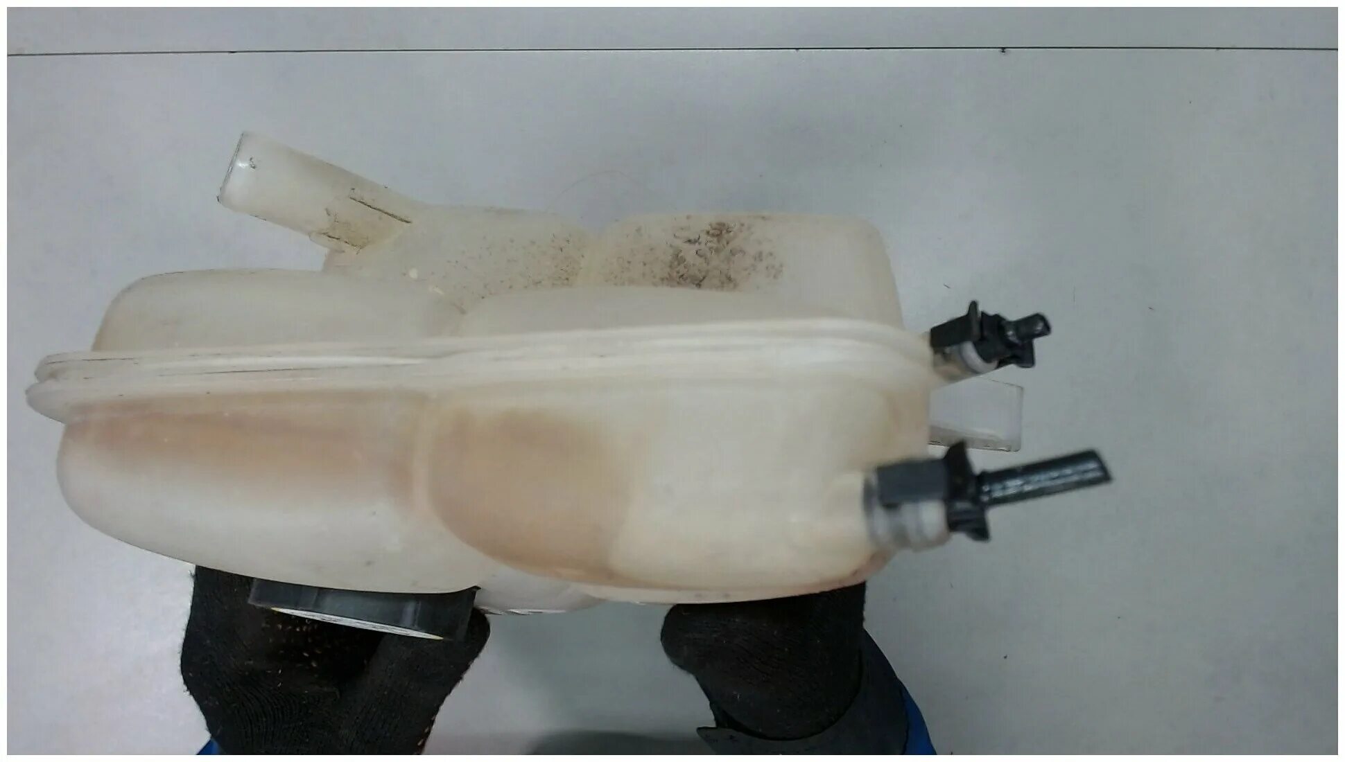 расширительный бачок форд фокус 1 2,0. расширительный бачок фокус 3. форд фокус 3 бачок расширительного бачка. расширительный бачок форд фокус 3. бочёк рашерителя фотрд фокус 3.