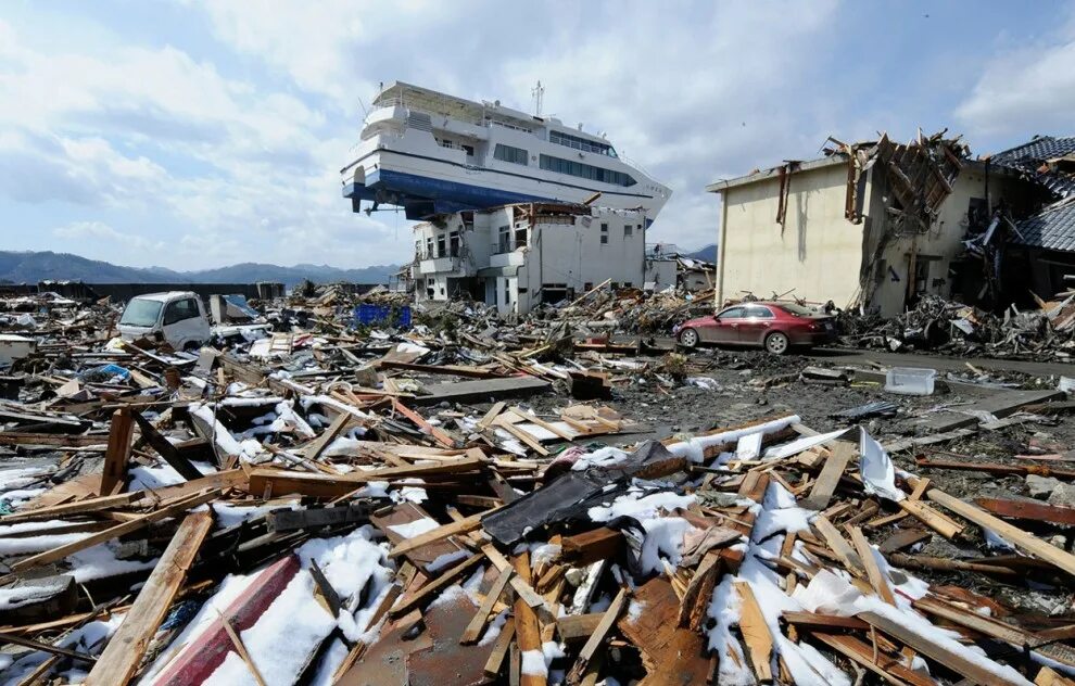 Землетрясение цунами. ЦУНАМИ В Японии в 2011. ЦУНАМИ В Японии 2011 Фукусима. Япония ЦУНАМИ землетрясение в Японии 2011 2011.