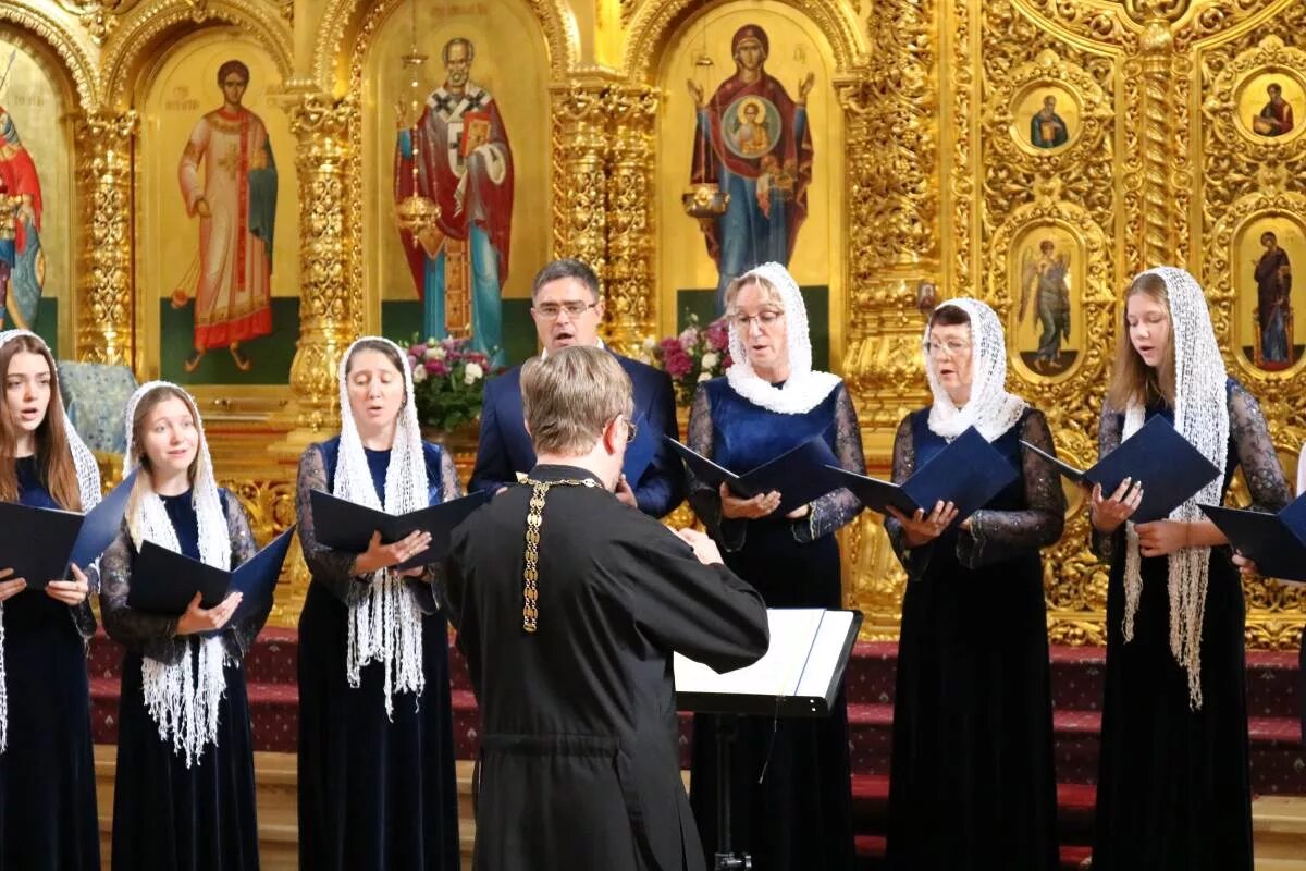 Песнопение праздника. Клирос пел хор Казанского собора в Санкт-Петербурге. Пашкова Вика церковный хор. Храм Христа Спасителя хор певчие. Хор Покровского кафедрального собора Барнаул.