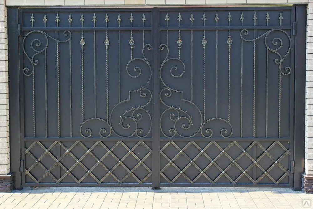 Красивые ворота. Ворота из профнастила с10. Прямой ворот. Ворота с калиткой. Ворота с поликарбонатом.