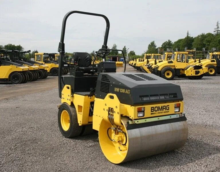 Каток Бомаг 138 AC. Bomag BW 138 AC. Каток Bonag комбинированный 4 тонн. Каток дорожный Bomag, BW 120 AC-5. Купить каток 4