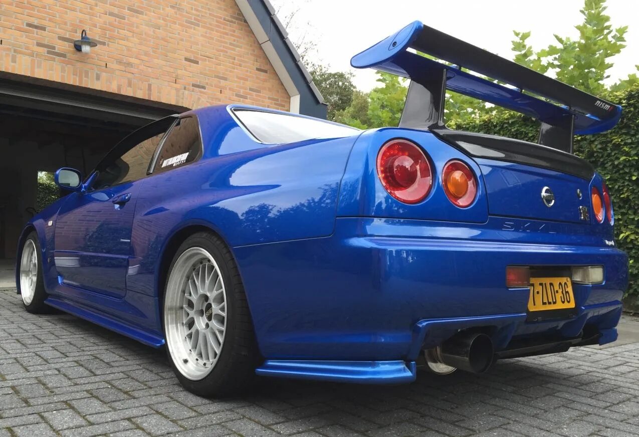 Спойлер nissan skyline r34. Спойлер гтр 34. Skyline r33 седан. Nissan skyline gtr 34 спойлер. Nissan skyline gtr r34 спойлер.