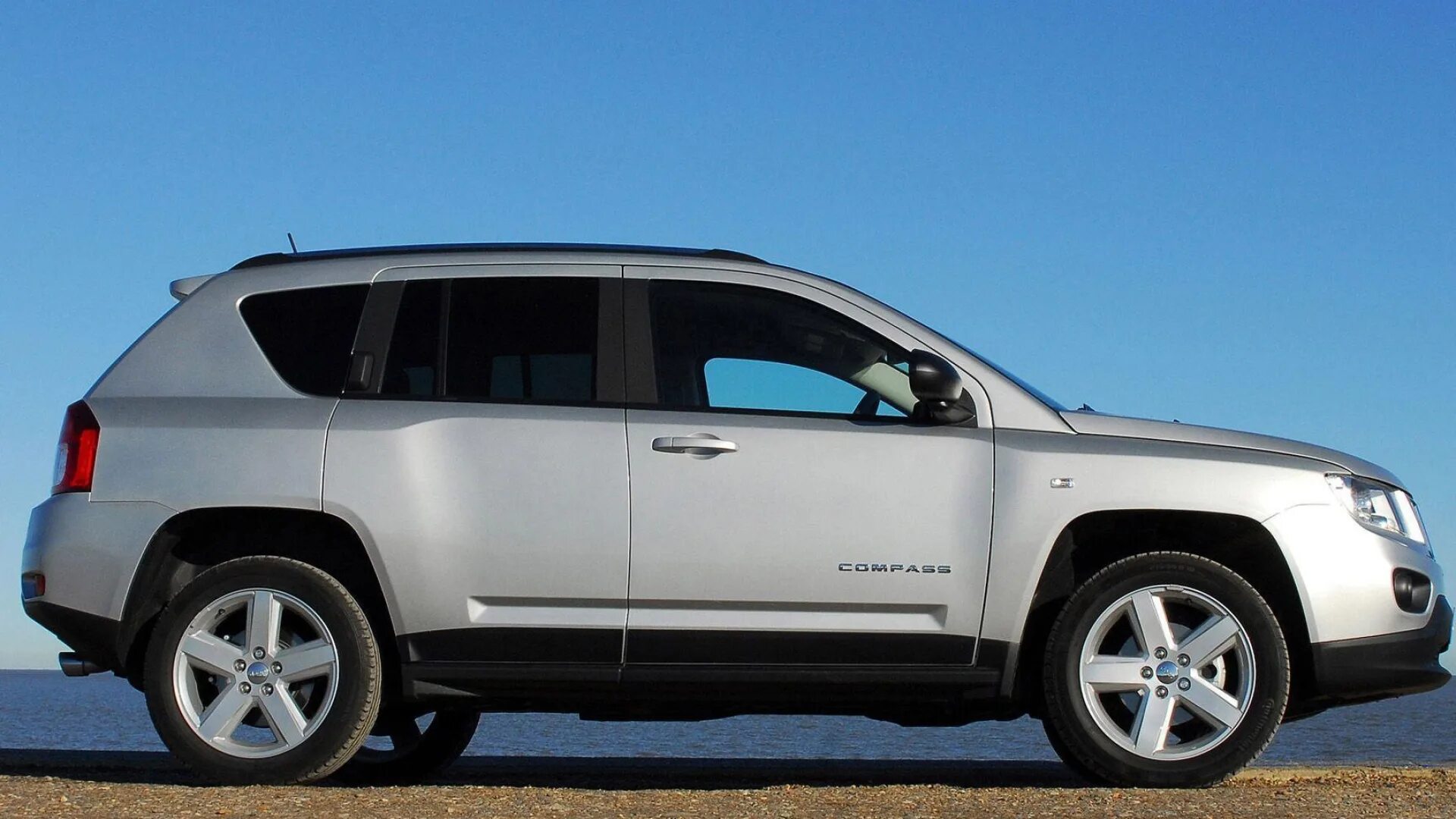 Jeep Compass Side. Jeep Compass 2015. Колесо Jeep Compass 2015. Jeep Compass 2014.