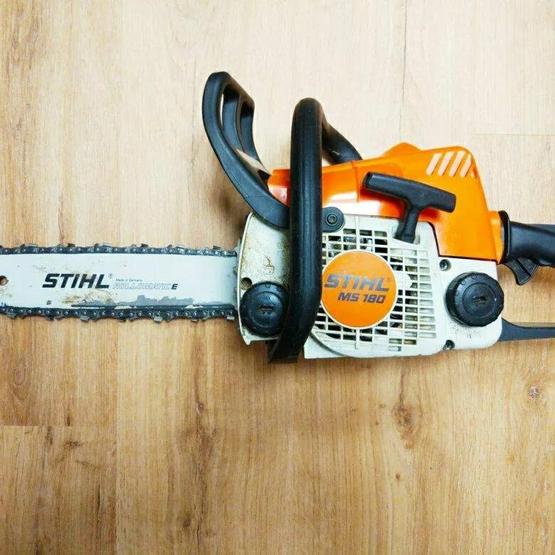 Куплю бензопилу штиль б у. Пила штиль 180. Бензопила Stihl мс180. Бензопила Shtil 180. Пила штиль МС 180.