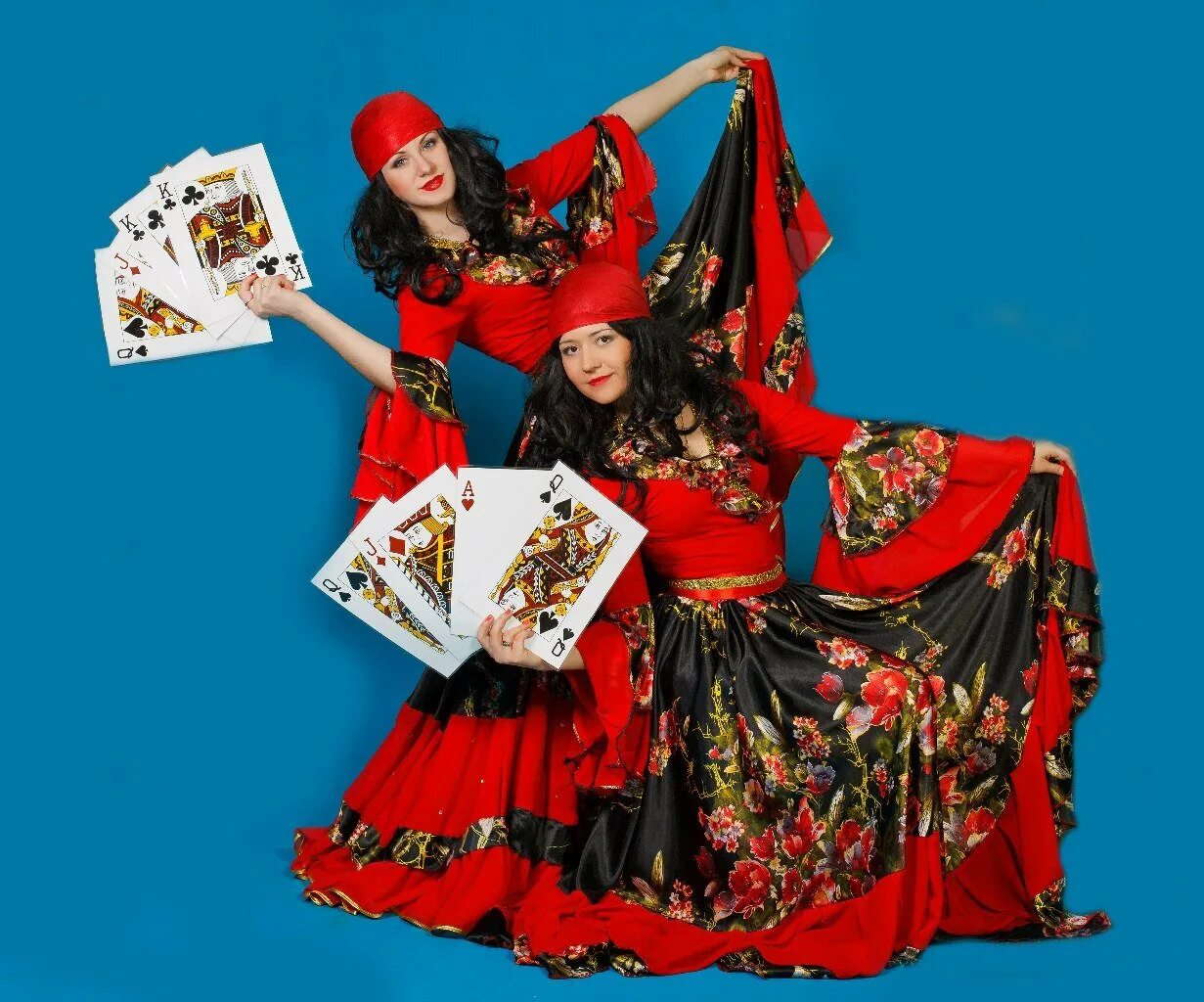 Цыганочка с выходом! это очень красиво!. Конкурс цыганочка. Цыганка в белом платье. Цыганочка для конкурса. Цыганская звезда.