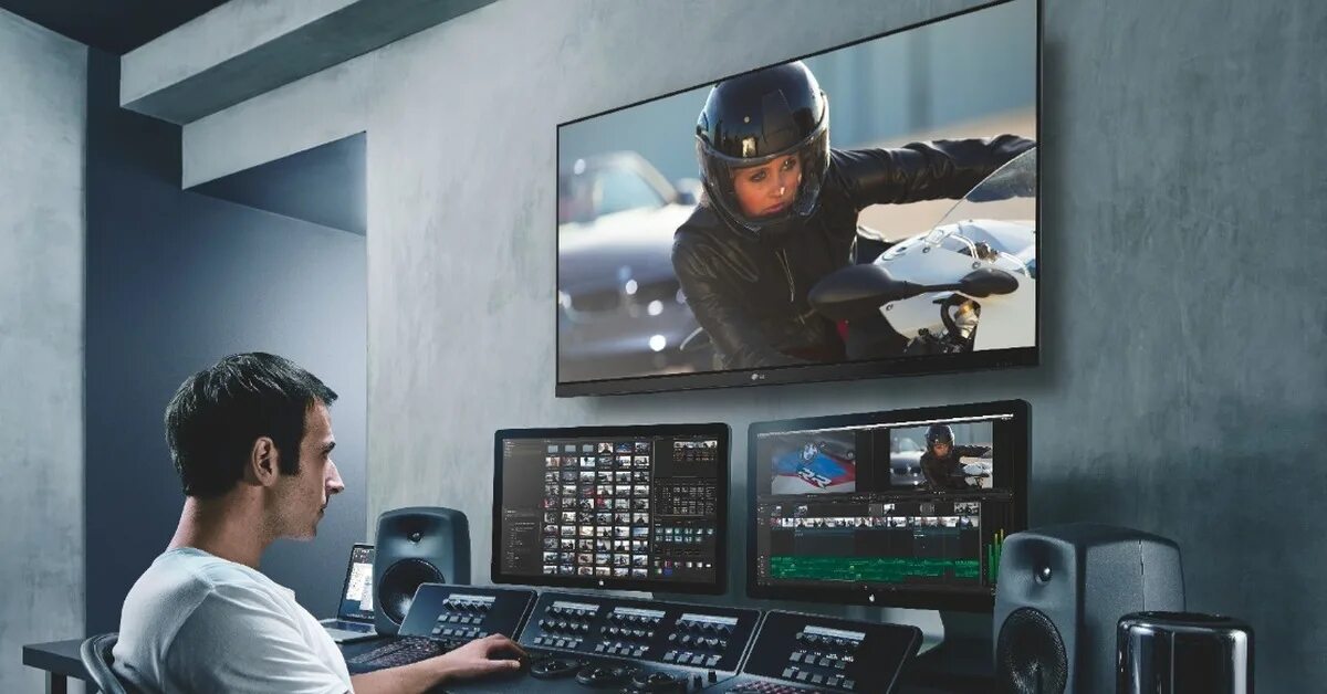 Видеомонтаж DAVINCI resolve. Рабочее место видеомонтажера. Мультимедиа компьютер. Edited posting