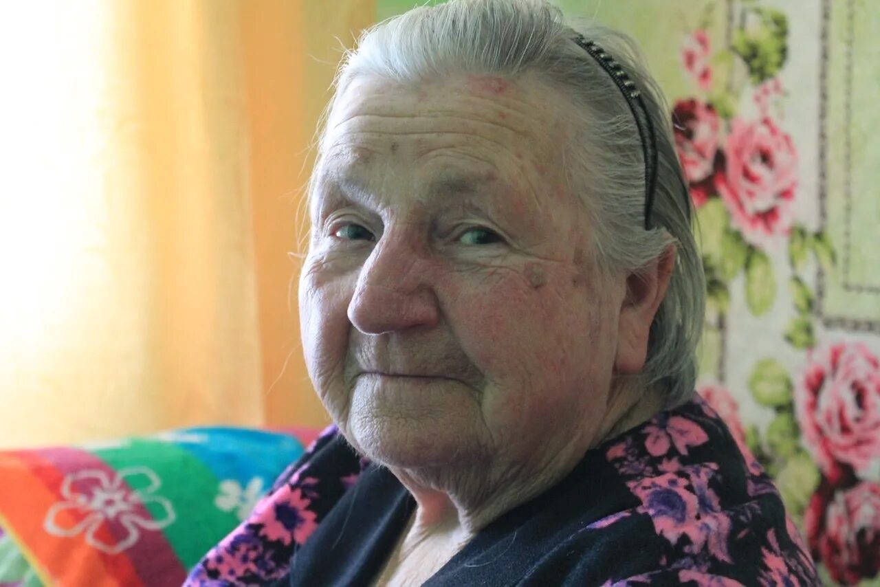 Алтайская бабка. Бабушка на Алтае. Фонд старость в радость. Старость в геронтологическом центре\. Центр старость