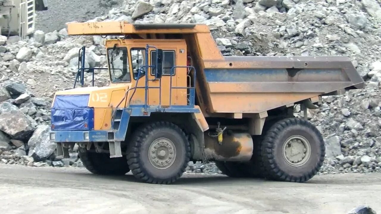 Карьерный самосвал комацу. Белаз 78231. Автосамосвалов белаз-7513. Белаз 7517. Белаз 75319.