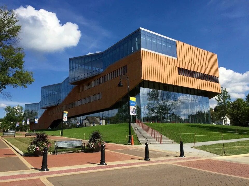 Kent State Center for Architecture and Environmental Design. Бостонский университет здание общежитие. Научно-образовательный центр в Австралии архитектура. Современный университет.