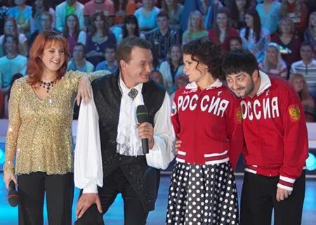 Шоу две команды
