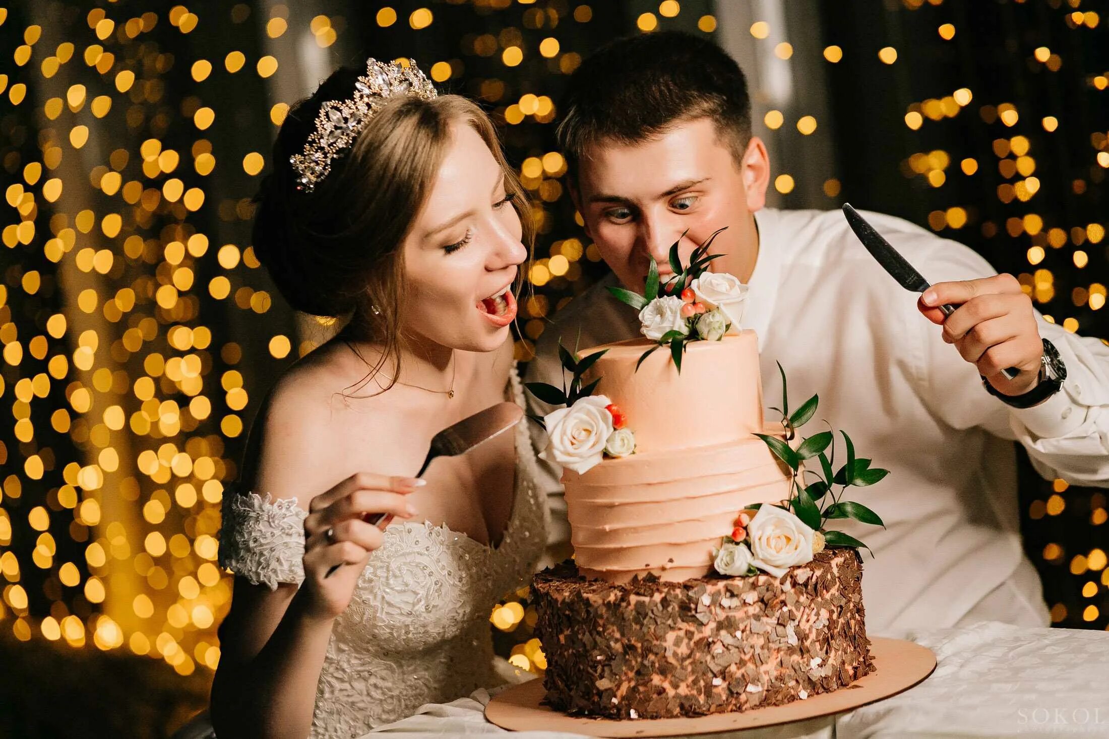 Торт на свадьбу. Необычный свадебный торт. Оригинальный свадебный торт. Торт для невесты.