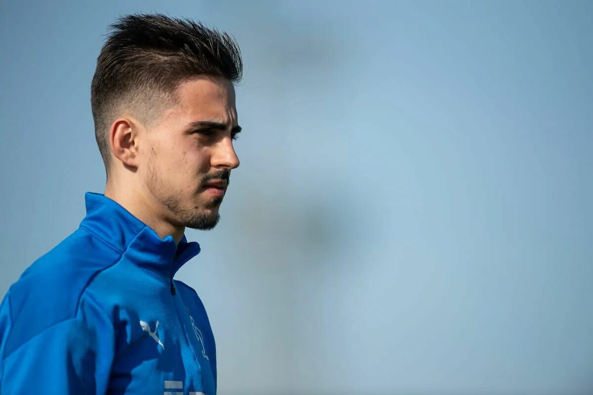 Япрынцев артем футболист. Робинзон меребашвили. Робинзон звонков. Князев илья футболист. Робинзон звонков футболист.