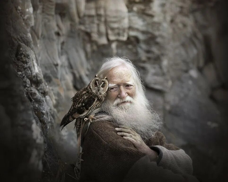 Умный старец. Мудрый старец. Мудрец. Старец лев клыков. Мудрый старец.