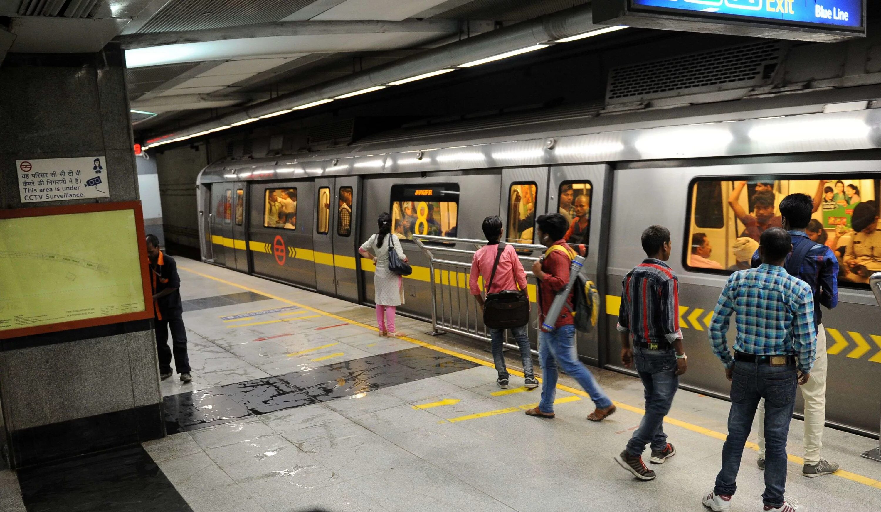 Метро Нью Дели. Метро в Дели Индия. Метрополитен Дели. New Delhi Metro Station.