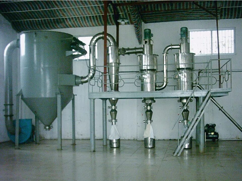 Масло промышленное. Сож макрокул 200. Циклон классификатор для разделения порошков. Минеральная обработка. Сож макрокул 100.