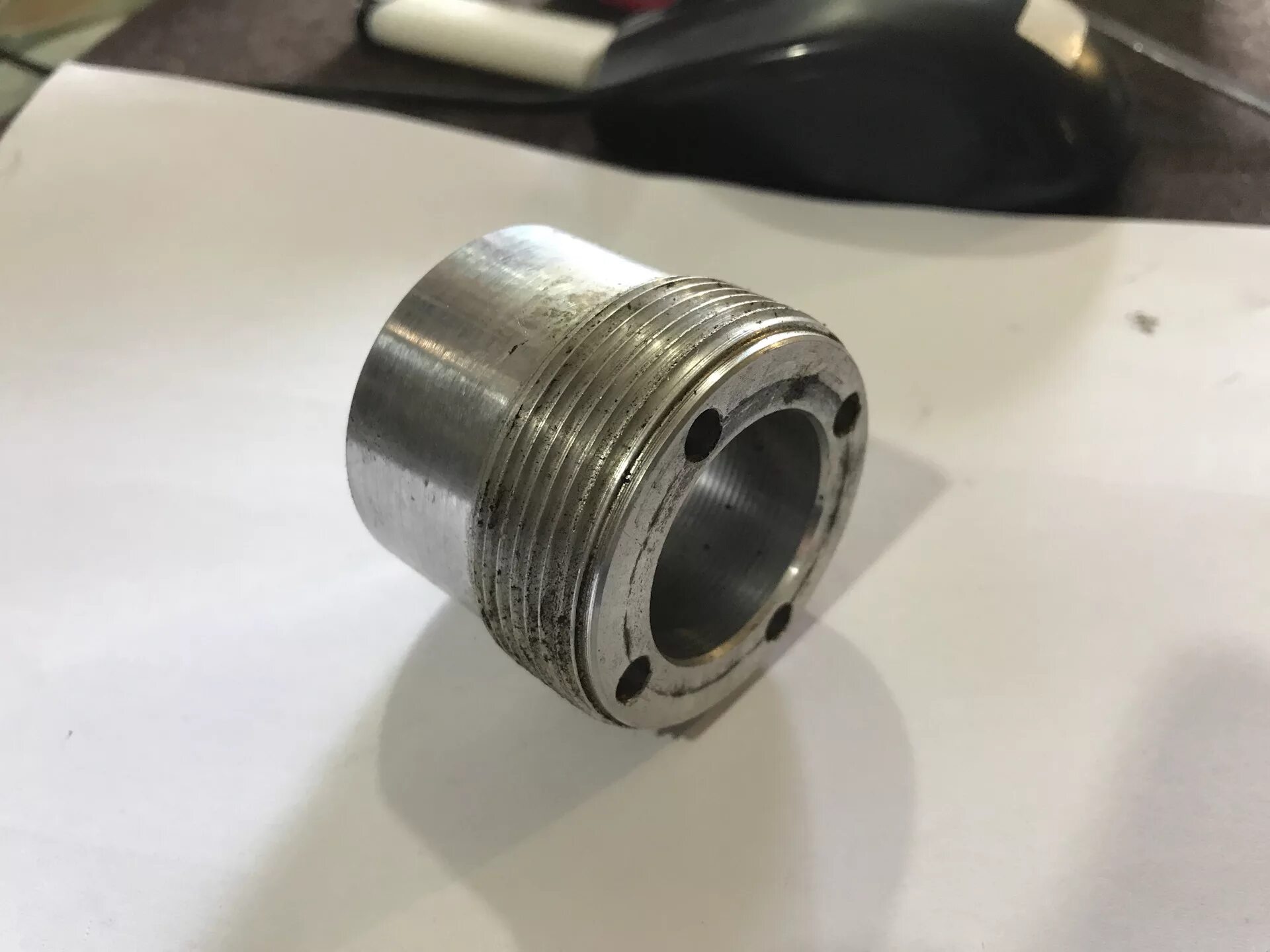 Втулка рулевой рейки форд фокус 2 1. Гайка втулки рулевой рейки фокус 2. Медная втулка форд фокус 2. Втулка рулевой рейки ford mondeo 3. Втулка рейки форд фокус.