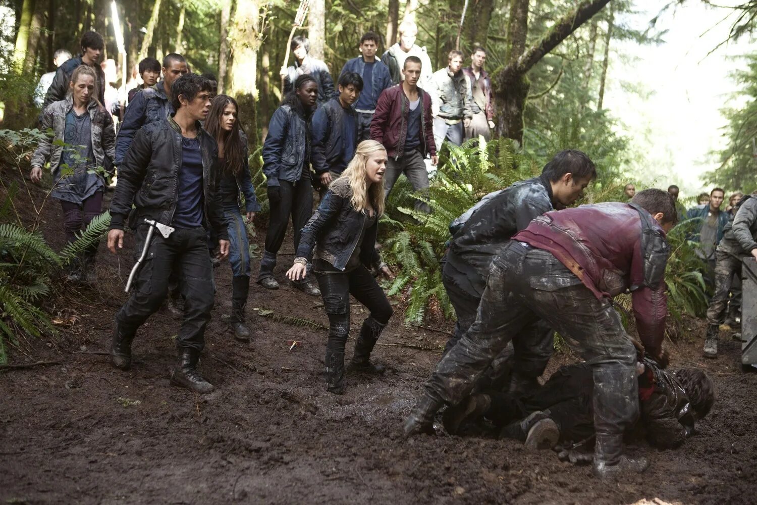 Сотня спасет. Сотня / the 100 (2014 – наст.время).