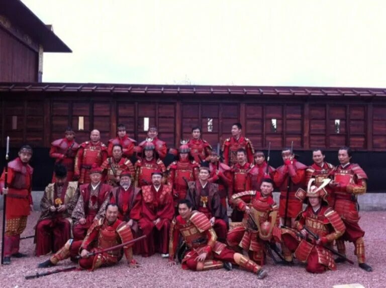 Могила 47 ронинов. 47 ронинов история. 47 ронинов в японии. Месть сорока семи ронинов в японии. 47 ронинов история.