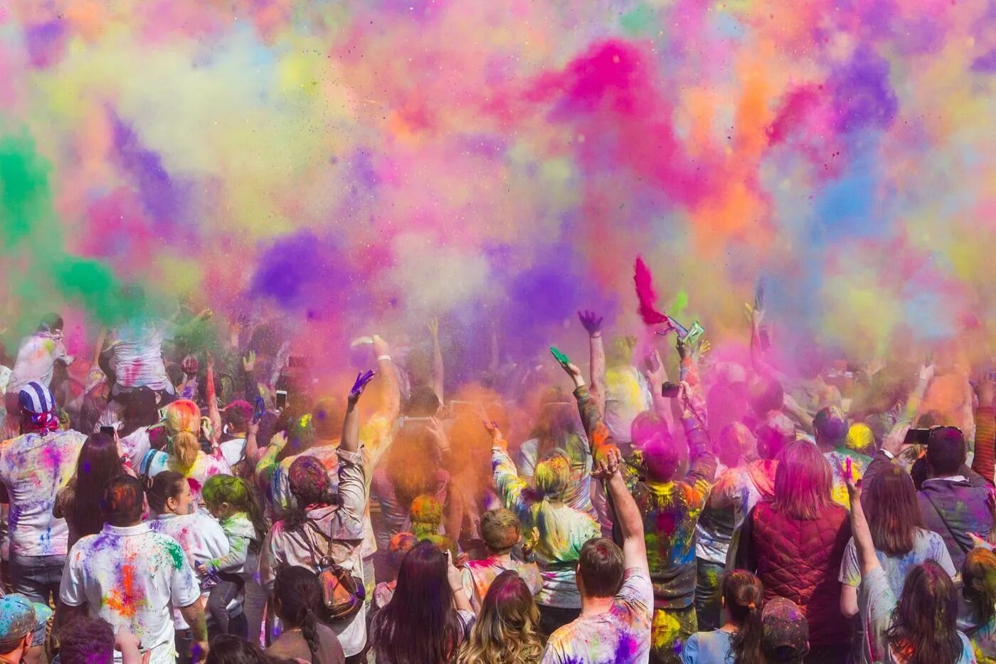 Цветной праздник. Фестиваль красок Холи в Индии. Праздник красок Холи в Индии. Фестиваль красок Холли.