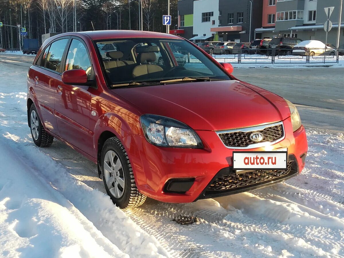 Kia Rio II Рестайлинг 2010 хэтчбек. Киа Рио красная 2010. Kia Rio 2010 1.4. Kia Rio 2 2010 1.4. Купить хэтчбек механика