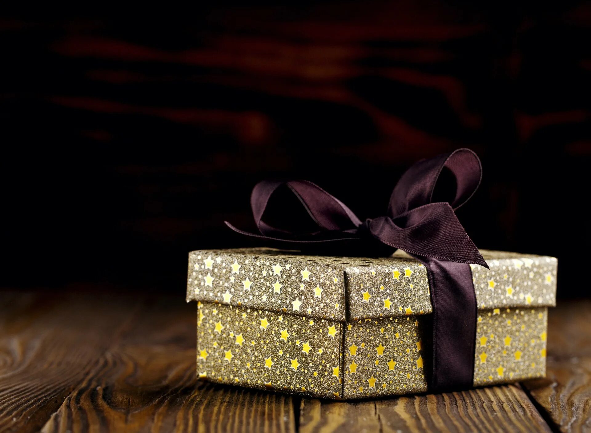 упаковка подарка парню. необычный подарок любимому мужчине. подарок парню на день рождения. подарок " мужчине". подарок в коробке для мужчины на день рождения.