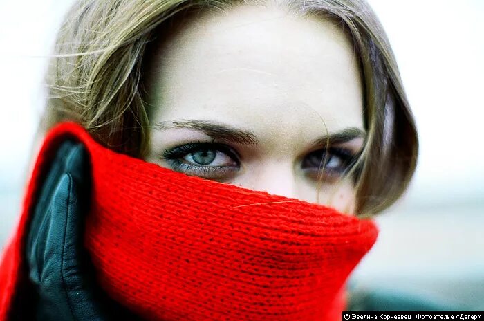 рот закрыт платком. рот закрыт платком. рот закрыт платком. рот закрыт платком. прикрыть рот платком.