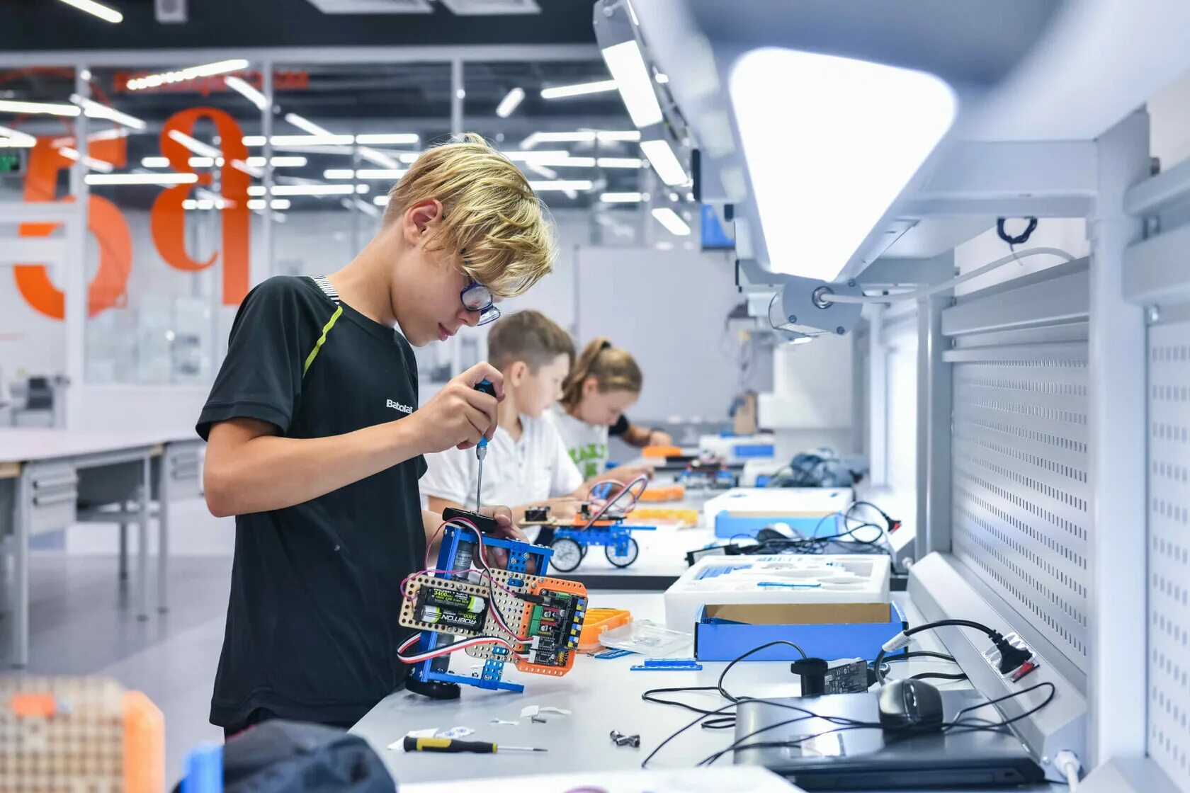 Сириус парк адлер. Научный центр сириус сочи. Игротека адлер сириус. Парк сириус сочи. Стадионы сочи олимпийский парк.