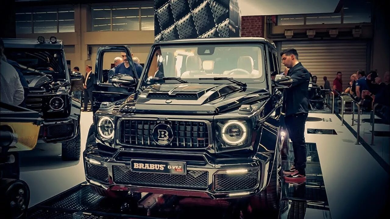 Самой дорогой гелик. Мерседес Гелендваген Брабус. Mercedes Brabus g900. Мерседес Гелендваген Брабус g 900. Мерседес Бенц Гелендваген Брабус.