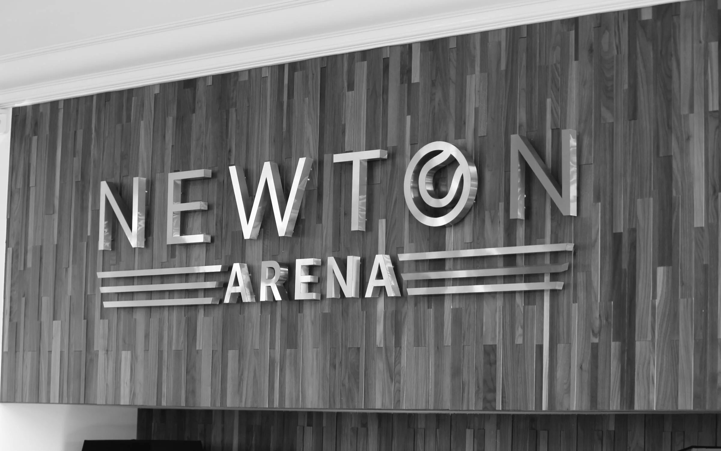 Арена нагатинская. Newton arena настольный теннис. Newton plaza сквош. Сити спорт хоккей нагатинская. Ньютон арена теннис.