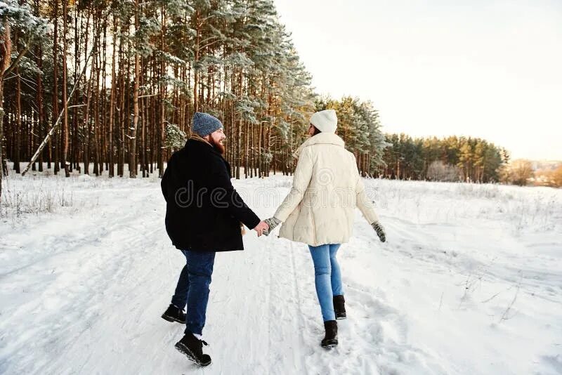 Прогулка по зимнему. Прогулка по зимнему лесу. прогулка в лесу зимой. прогулка в зимнем парке. прогулка в парке зимой.