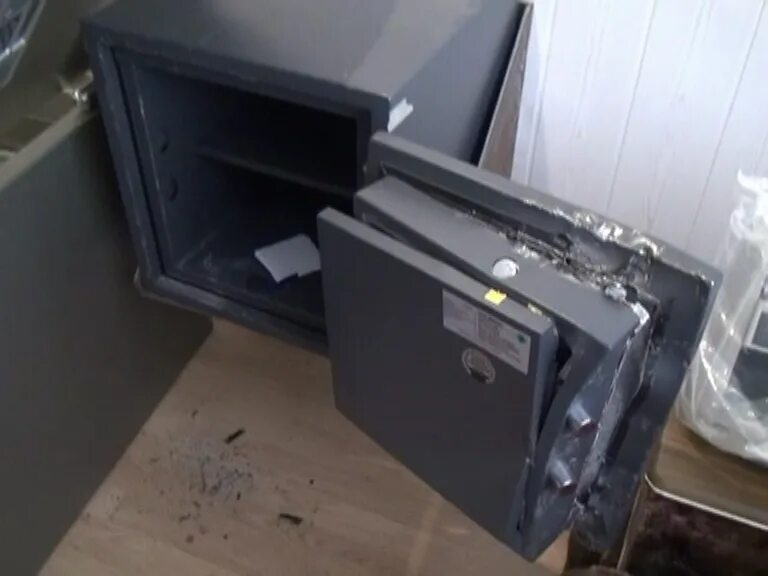 Открытый сейф. Сейф мш-2. Сейф torex safe. Сейф банковский bsd-1000. Дверца сейфа.
