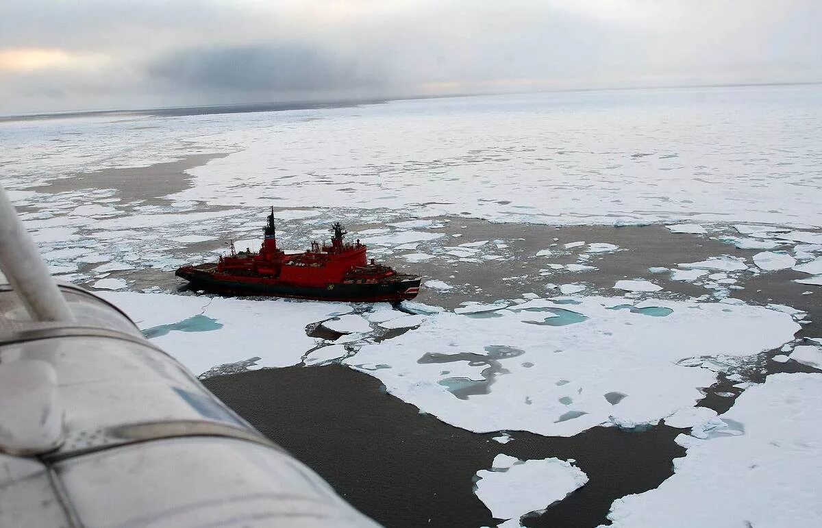 Ямал Карское море. Остров Вилькицкого Карское море. Северный Ледовитый океан Ямал. Ледокол в Карском море. Нефть ледовитого океана