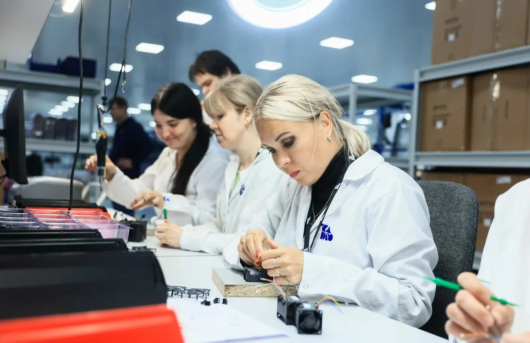 Конвейерные системы. Китайский завод. Дубна технотемп завод. Производство россия. Ядро фаб дубна.