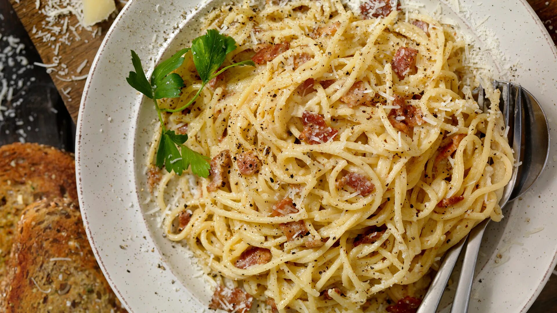 Паста карбонара по шагово. Паста карбонара «pasta alla carbonara». Паста карбонара по шагово. Паста карбонара по шагово. Спагетти карбонара.