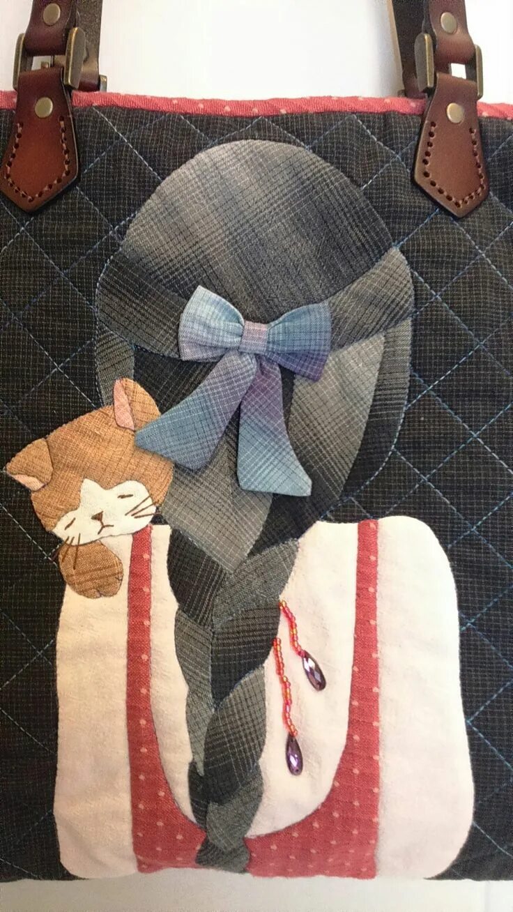 kumaştan dikilmiş çantalar - Google'da Ara Quilted tote bags, Patchwork bags, Qu