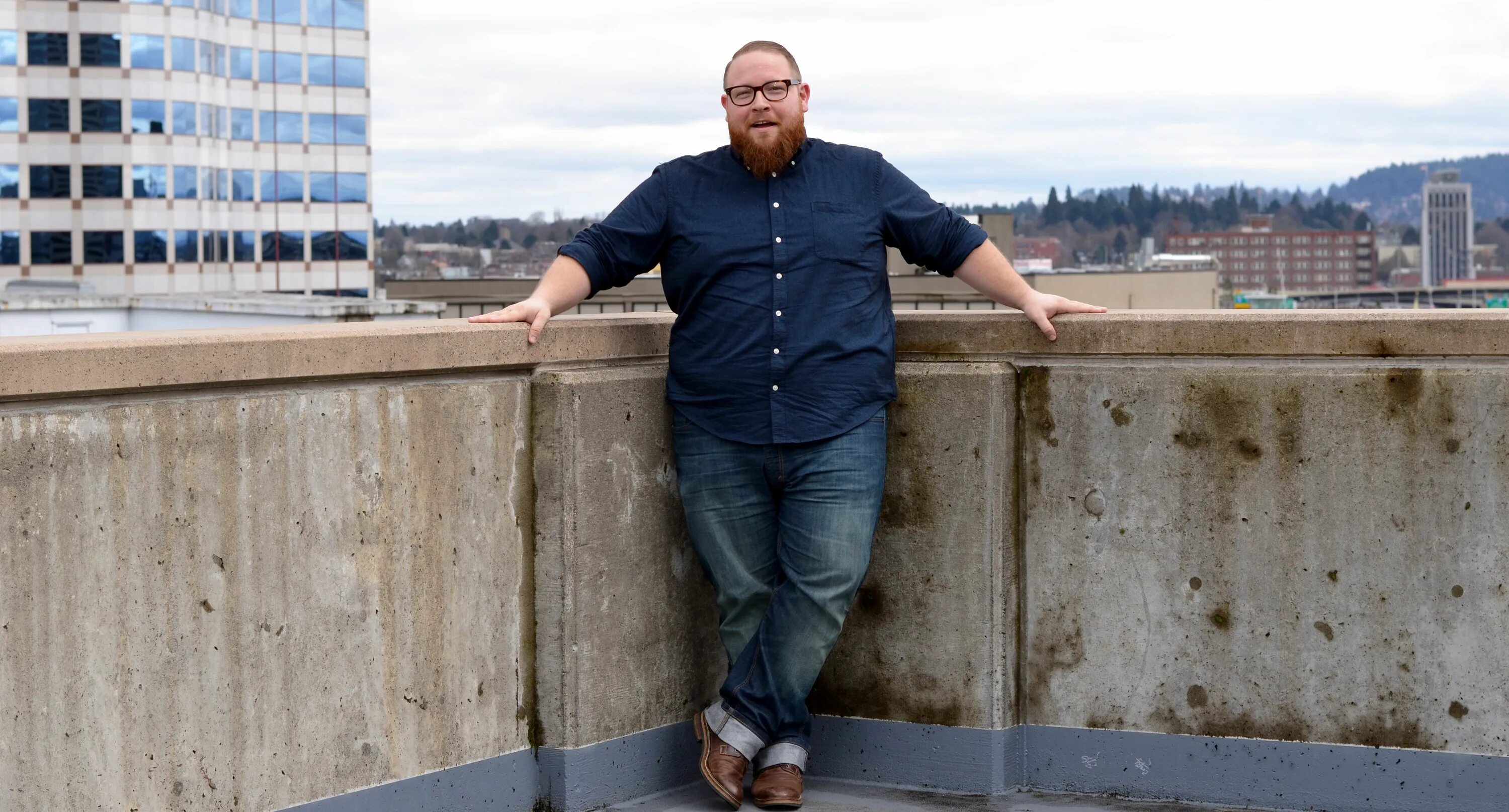 Брутальный мужчина. Крупный мужчина. Дрю мэннинг толстый. Очень плотный человек. Брутальный крупный мужчина.